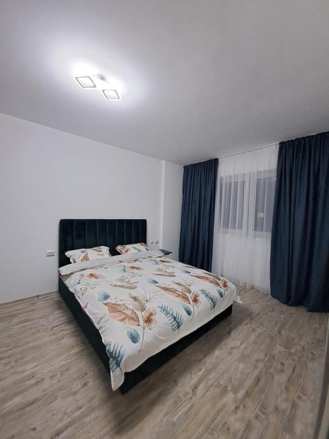 Happy Rental Apartments 2 Craiova Eksteriør billede
