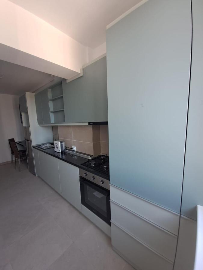 Happy Rental Apartments 2 Craiova Eksteriør billede