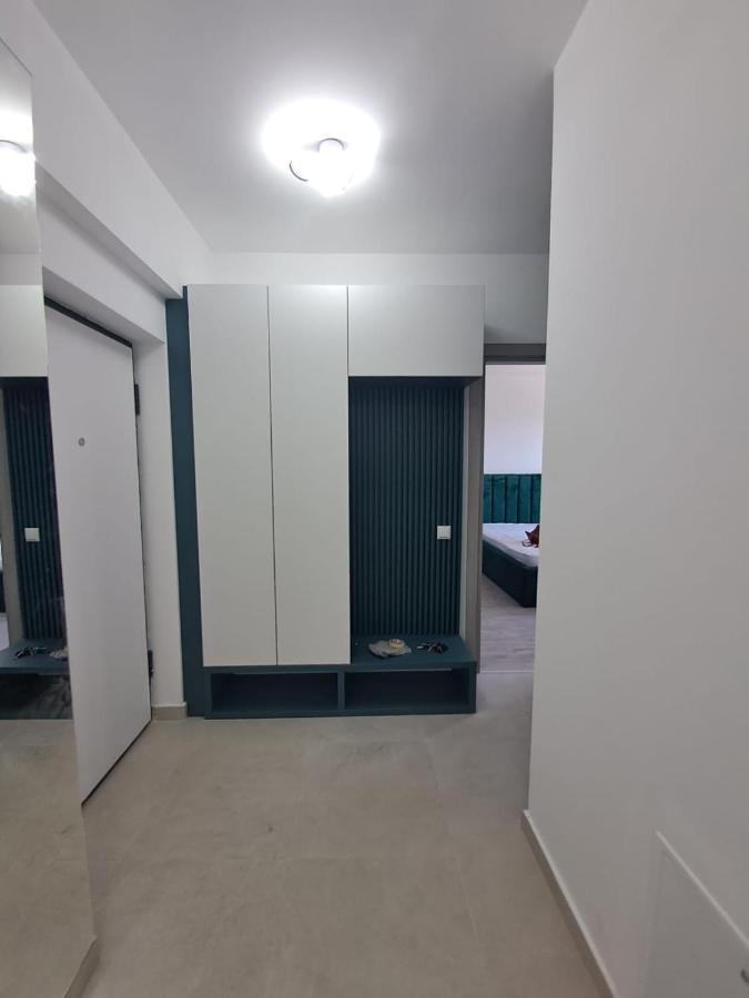 Happy Rental Apartments 2 Craiova Eksteriør billede