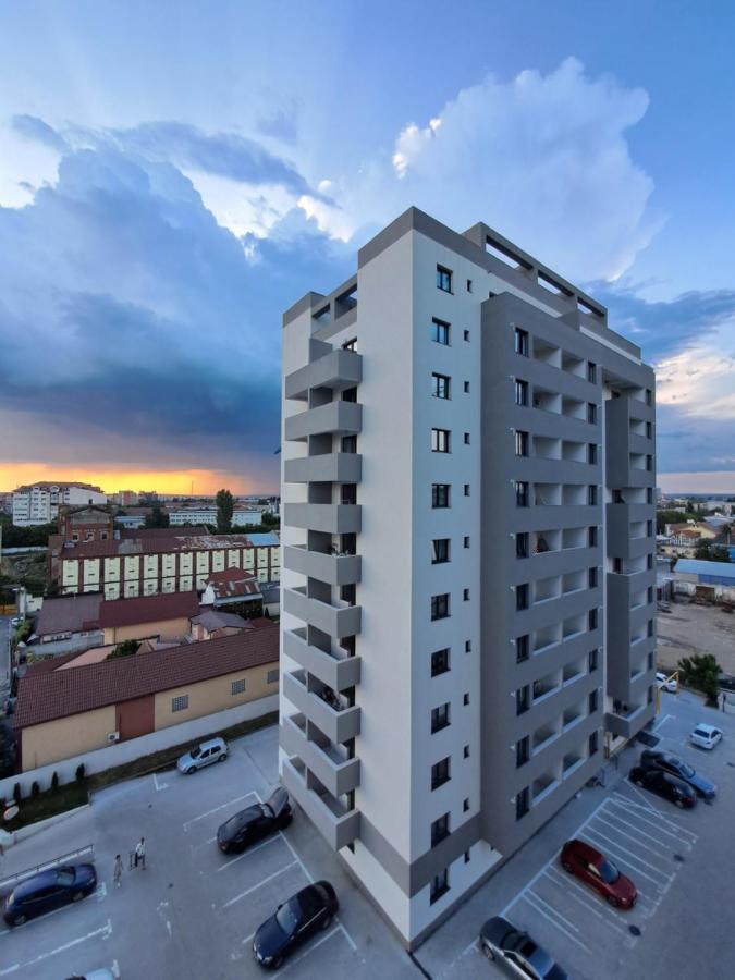 Happy Rental Apartments 2 Craiova Eksteriør billede