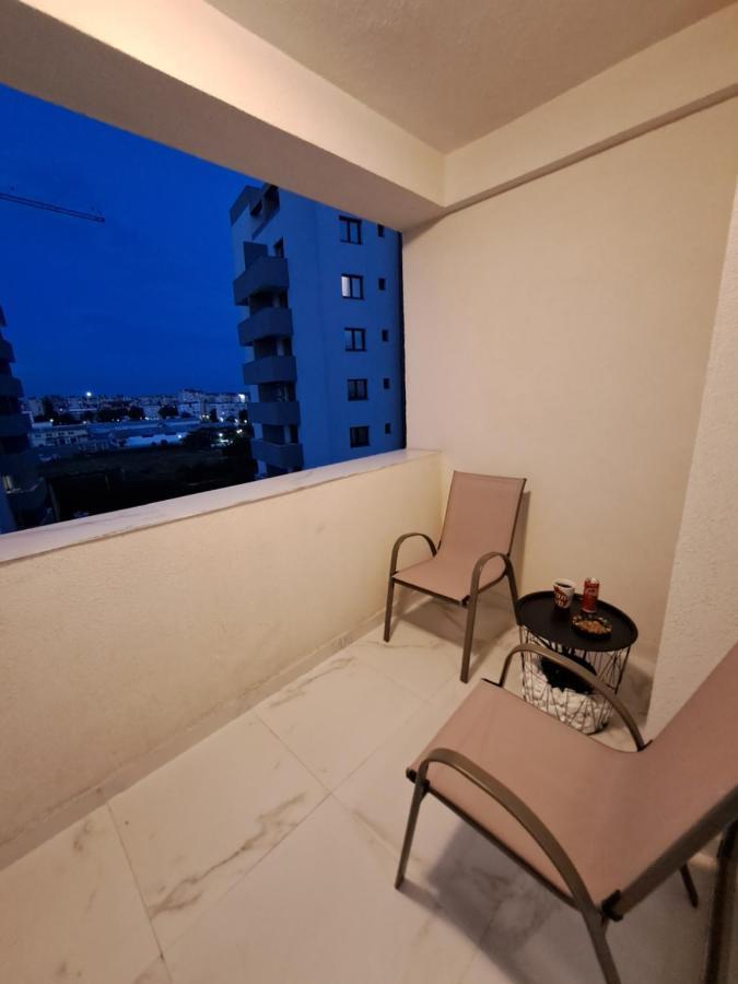 Happy Rental Apartments 2 Craiova Eksteriør billede